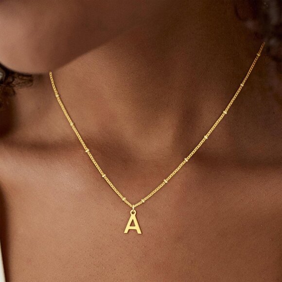 Trendy Dainty Name Necklace - 18K Gold Plated & Adjustable Length for Comfort - Picture 2 of 7